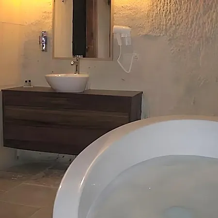 Otel Feris Cave